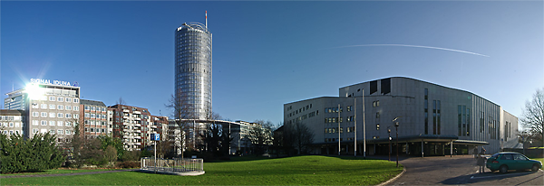 Aalto Theater und RWE-Turm